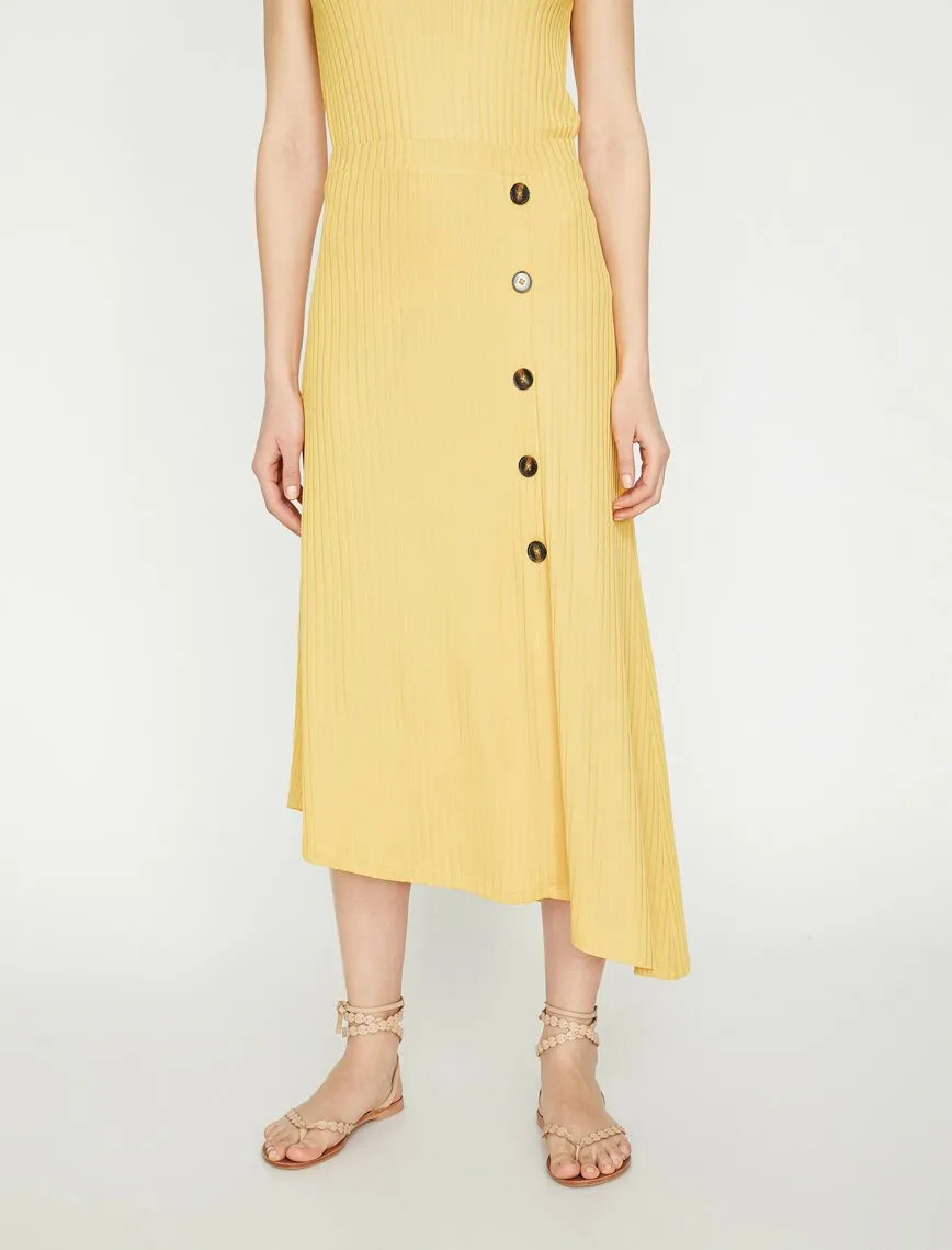 11871 Yellow Button Detailed Midi Skirt