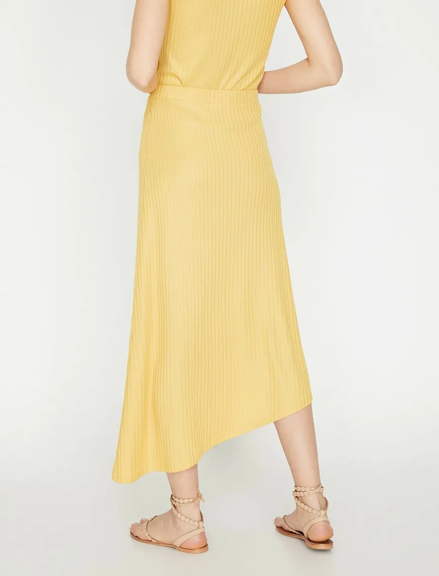 11871 Yellow Button Detailed Midi Skirt