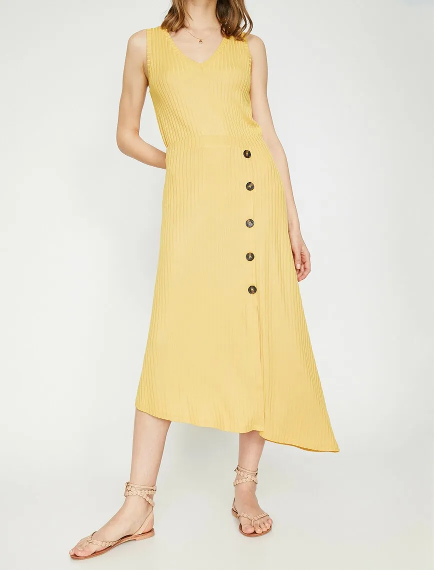 11871 Yellow Button Detailed Midi Skirt