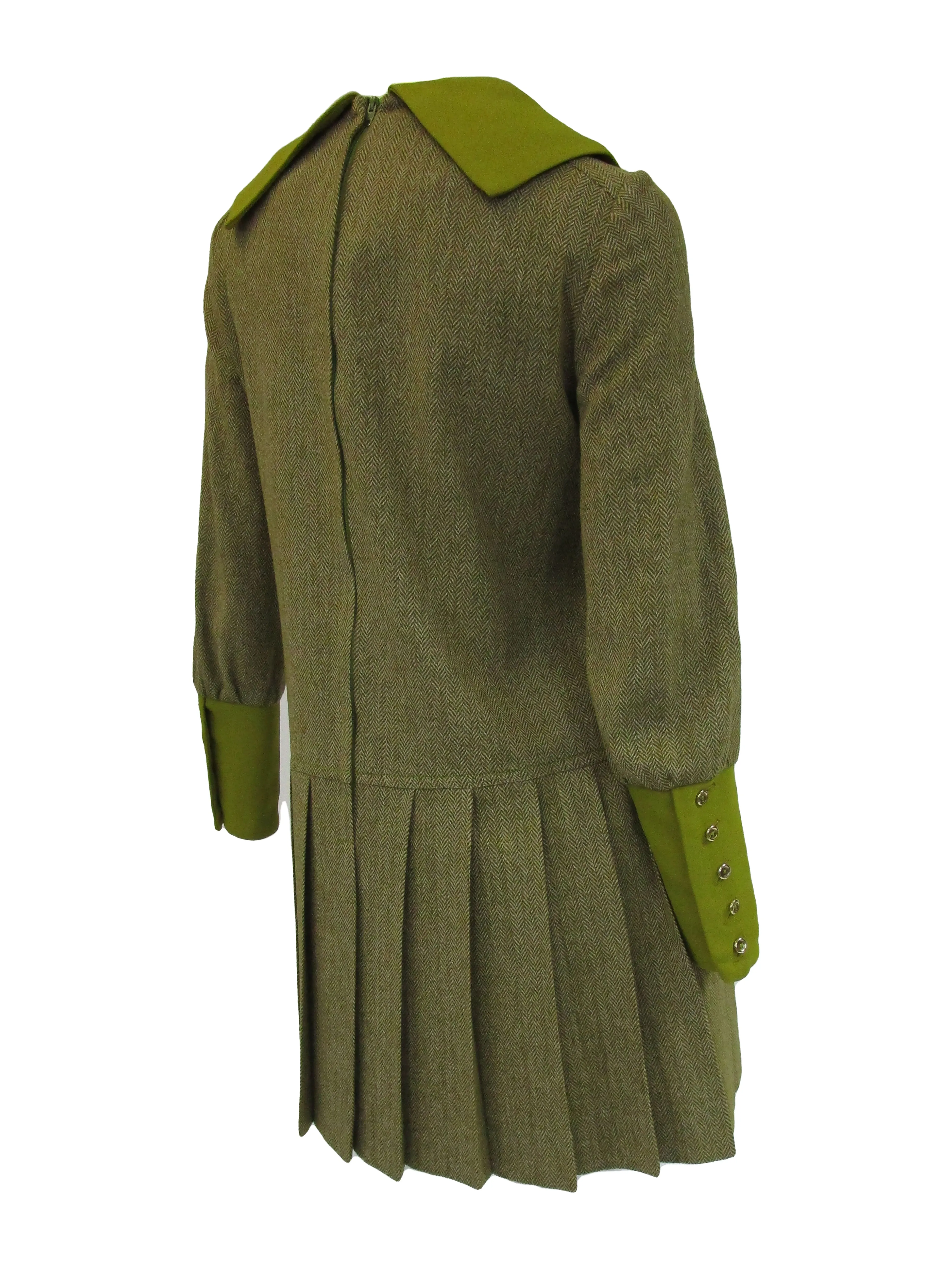 1970s Green Wool Dress With Detachable Neck Tie