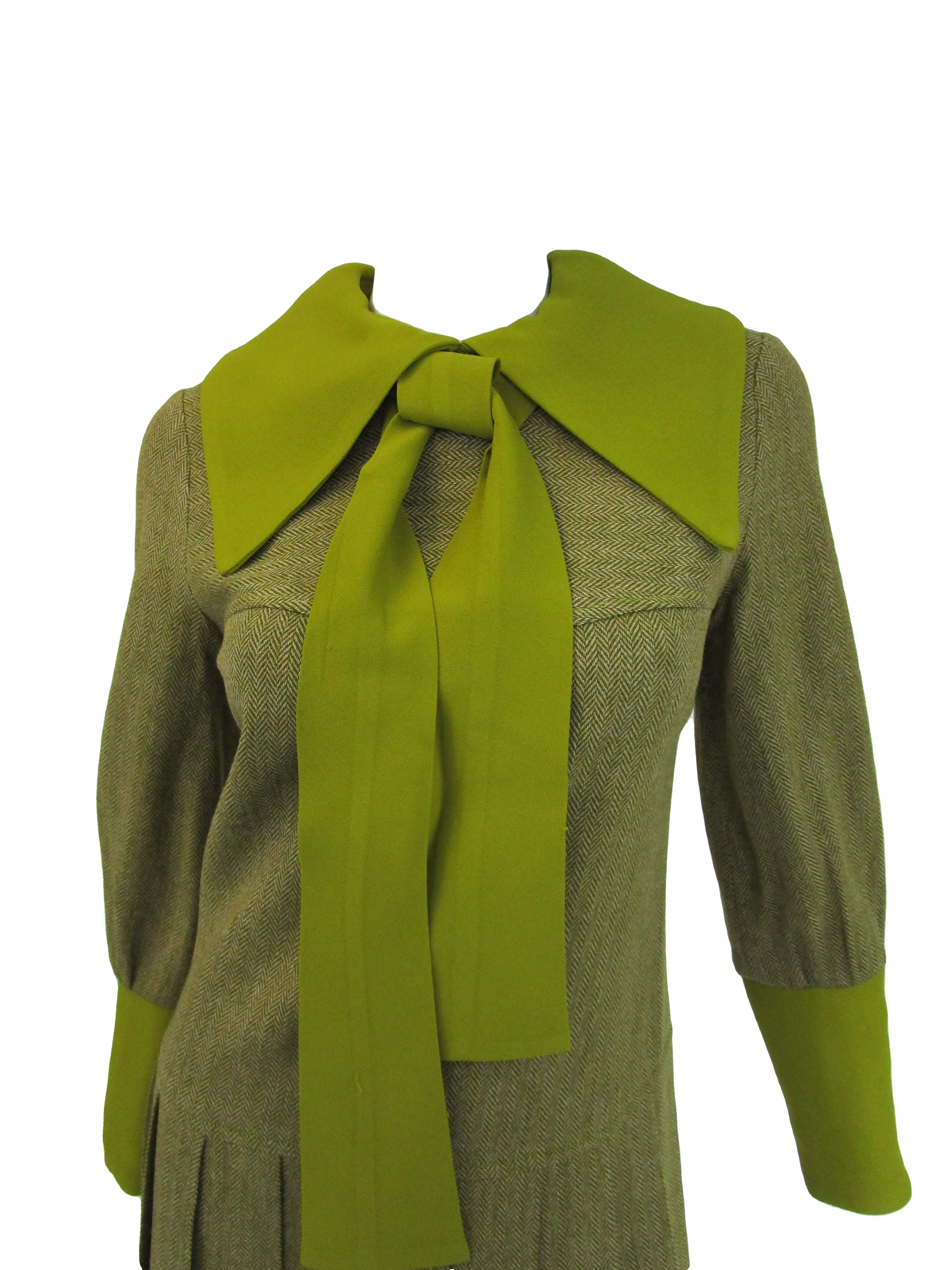 1970s Green Wool Dress With Detachable Neck Tie