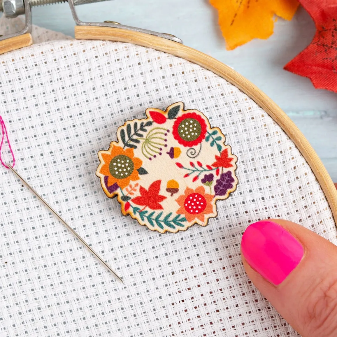 Autumn Leaves Magnetic Needle Minder