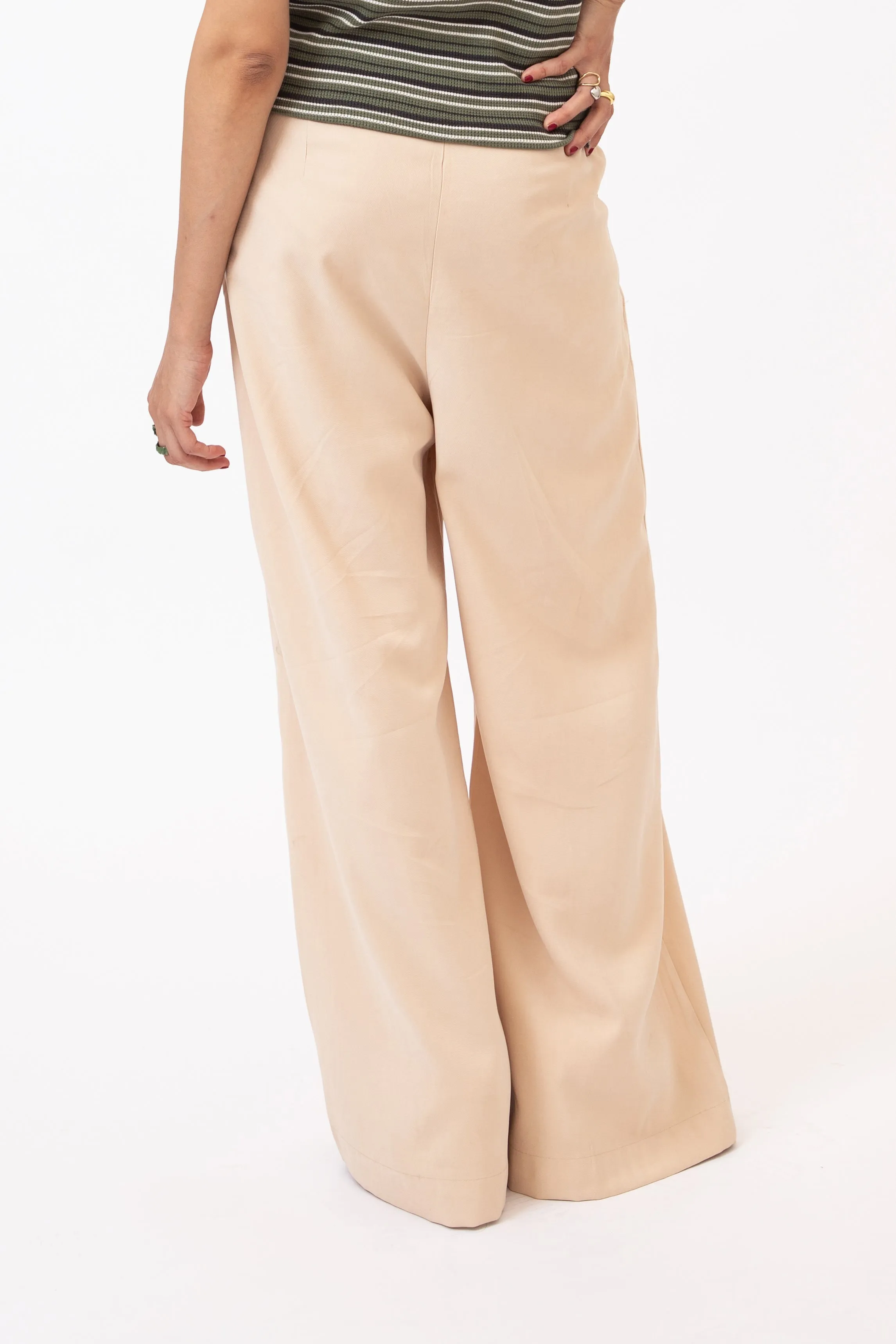 Belbes Flared Pants Cream