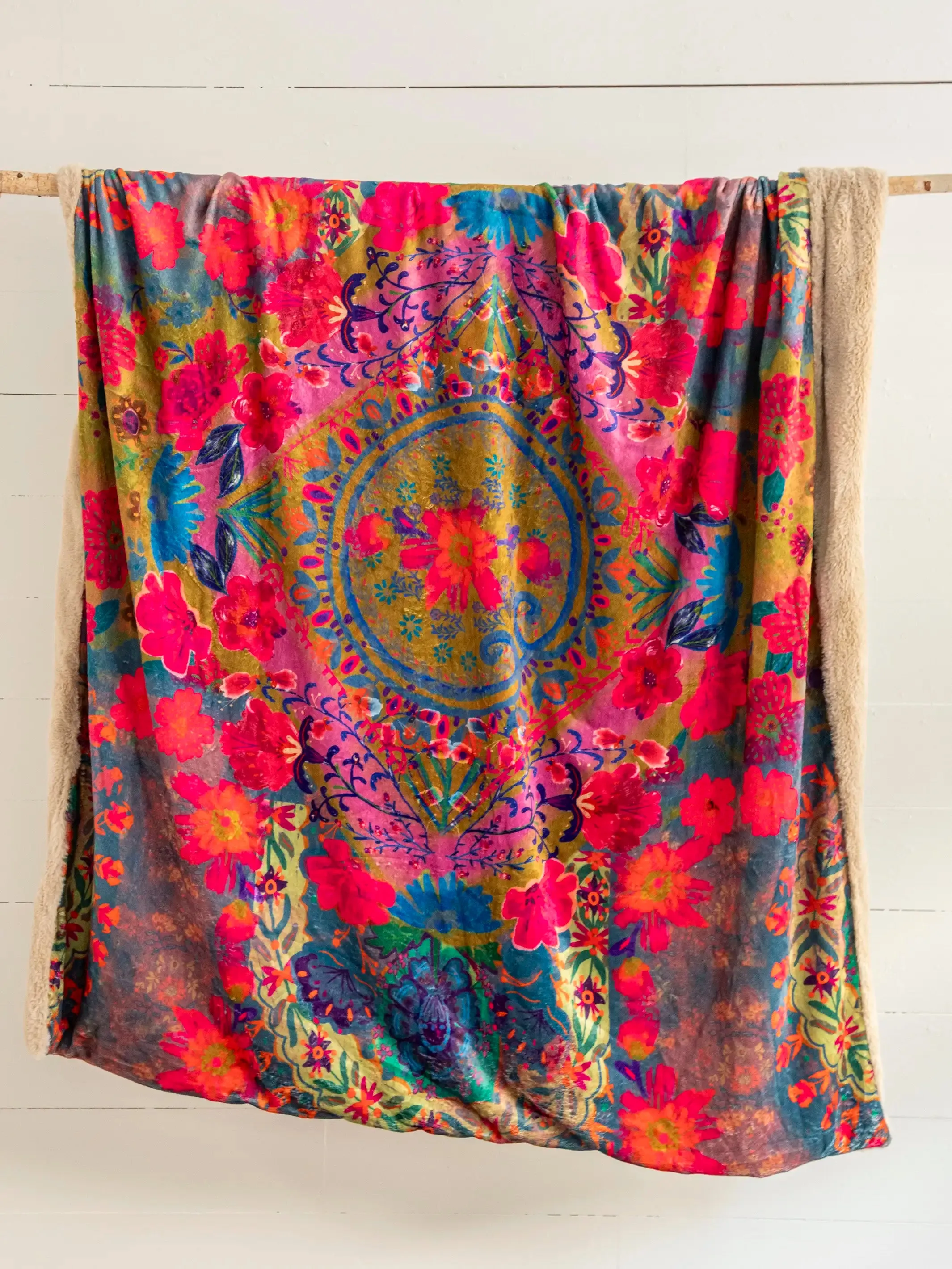 Faux Fur Throw Blanket - Fuchsia Mandala