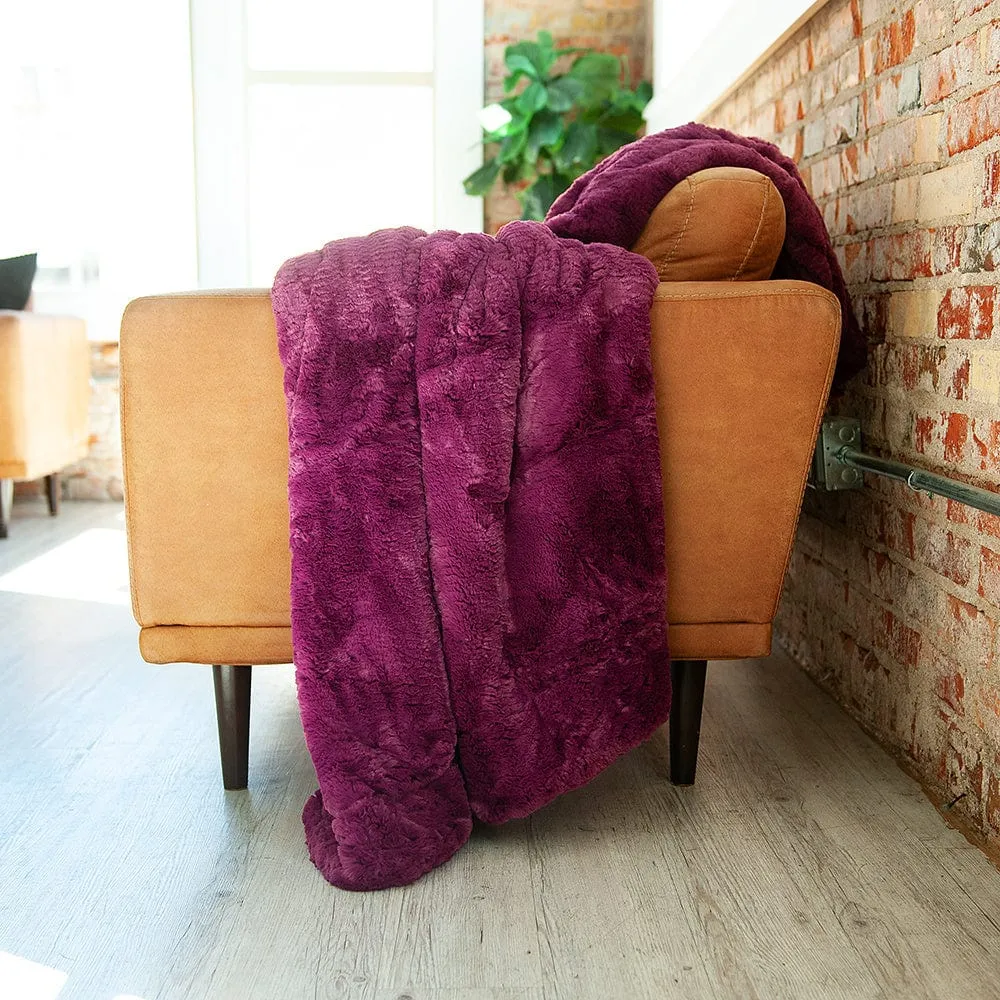 Feathers Grape Royal Blanket