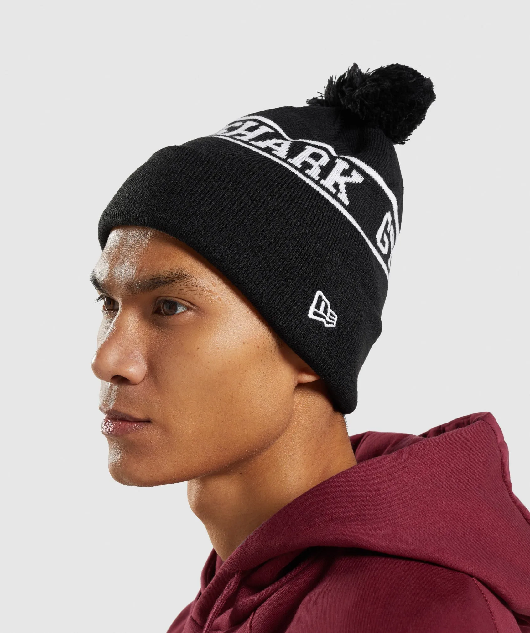 Gymshark New Era Tab Beanie - Black