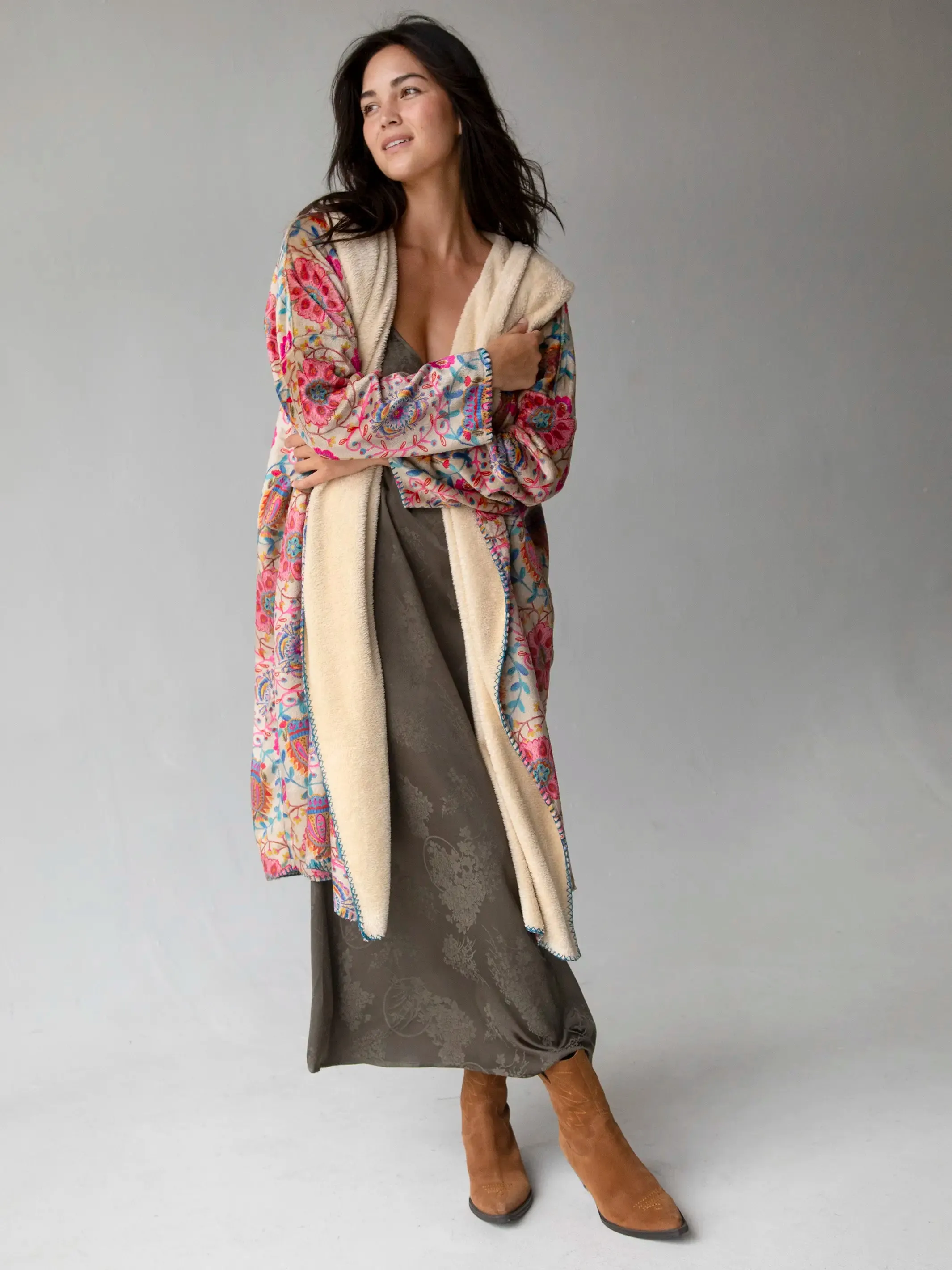 Long Blanket Kimono - Cream Printed Folk Circles