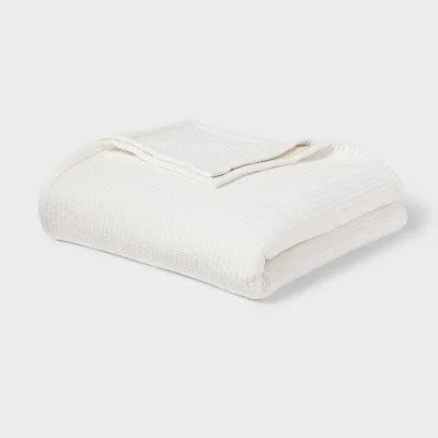 New - Full/Queen Matelassé Bed Blanket Ivory - Threshold