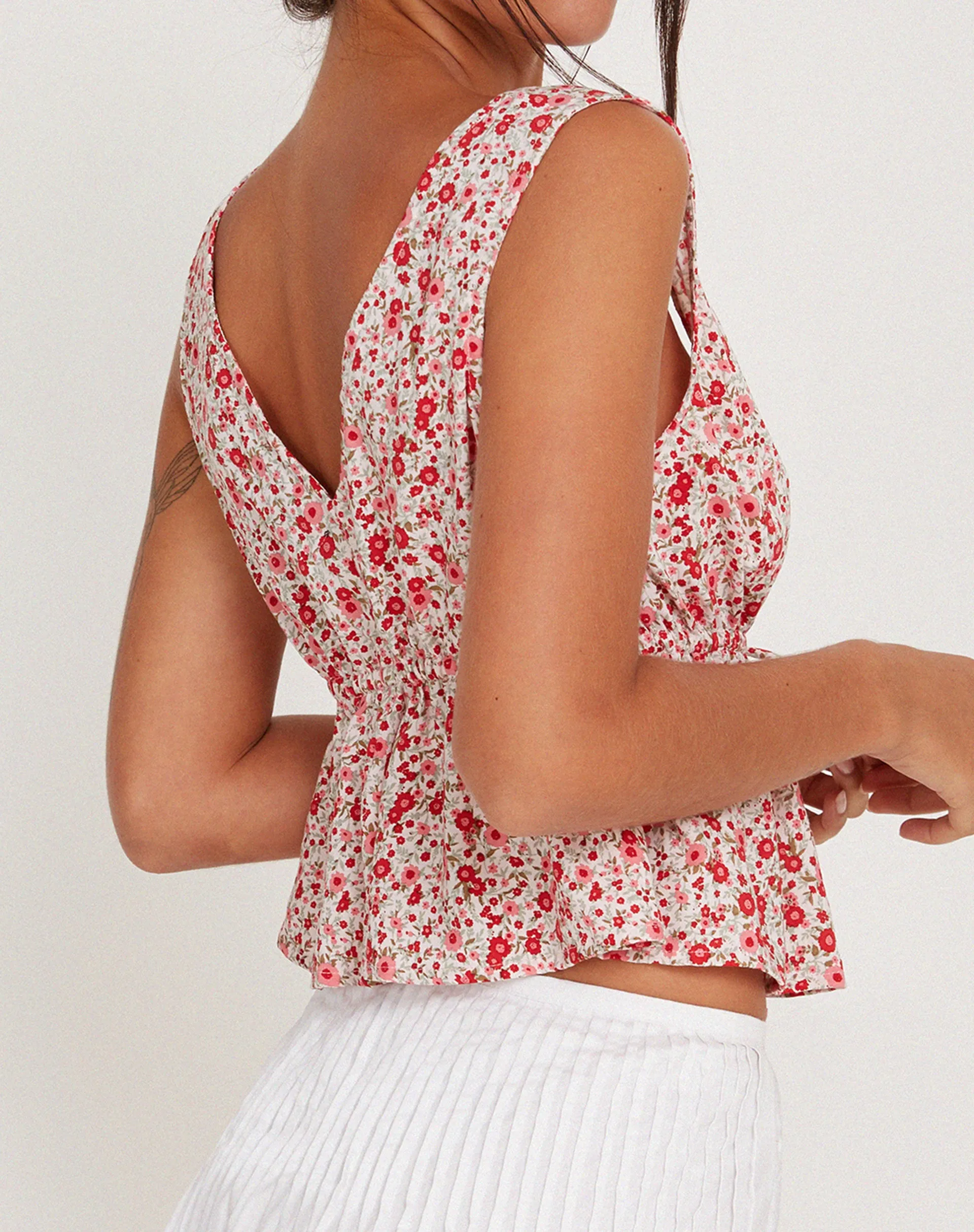 Rolia Tie Front Top in Ditsy Floral Blush Red