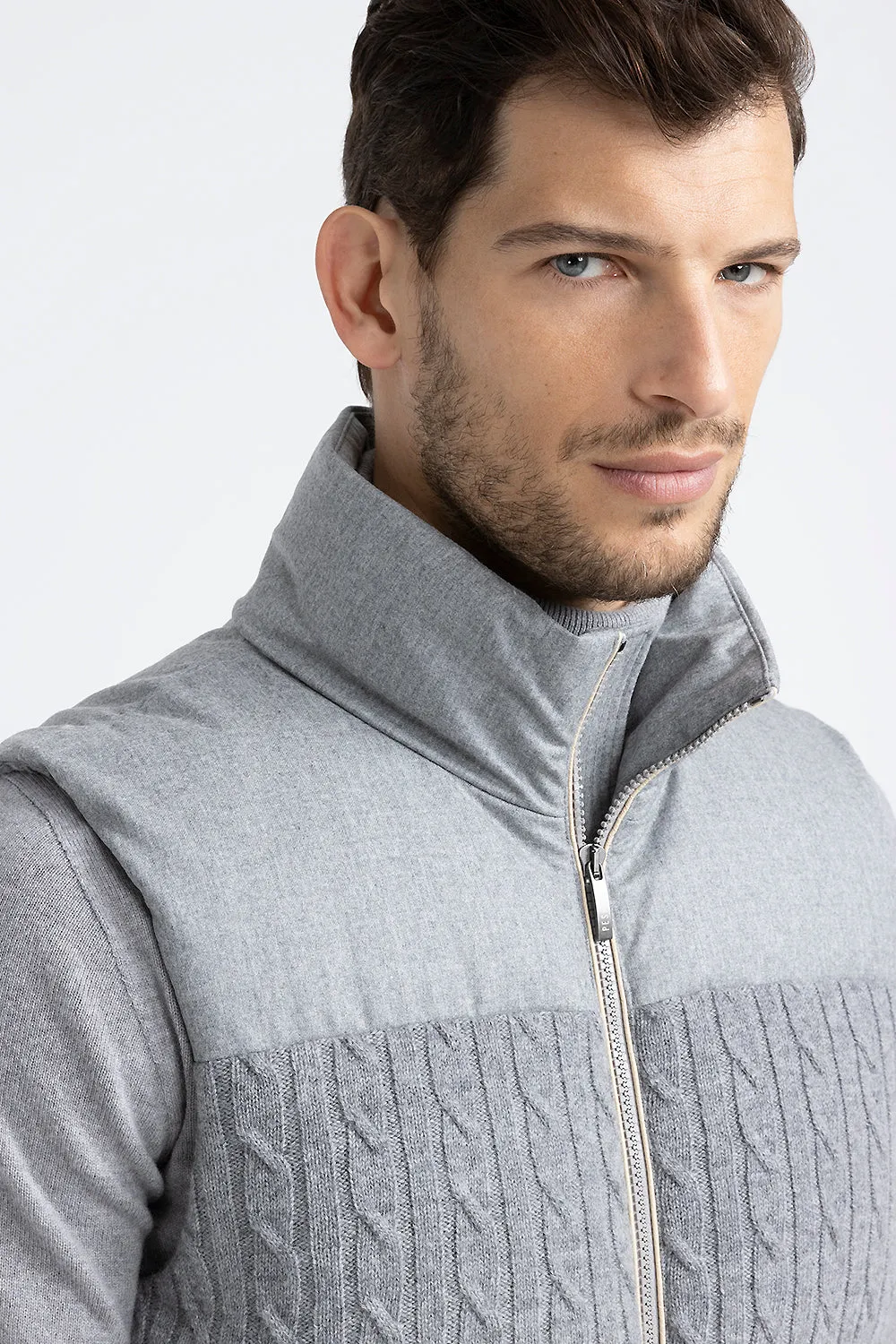 Sleeveless goose down jacket in tricot wool