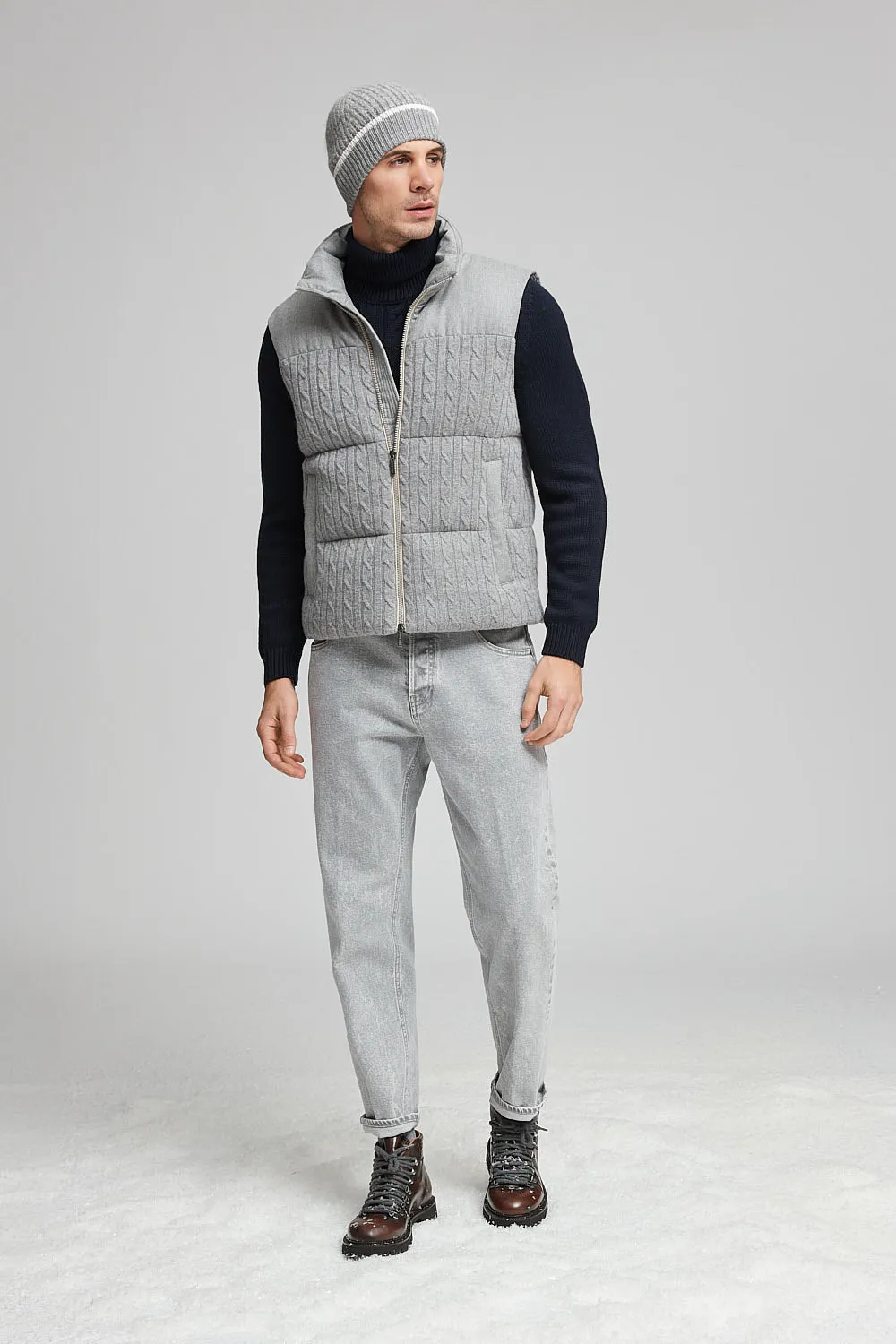 Sleeveless goose down jacket in tricot wool