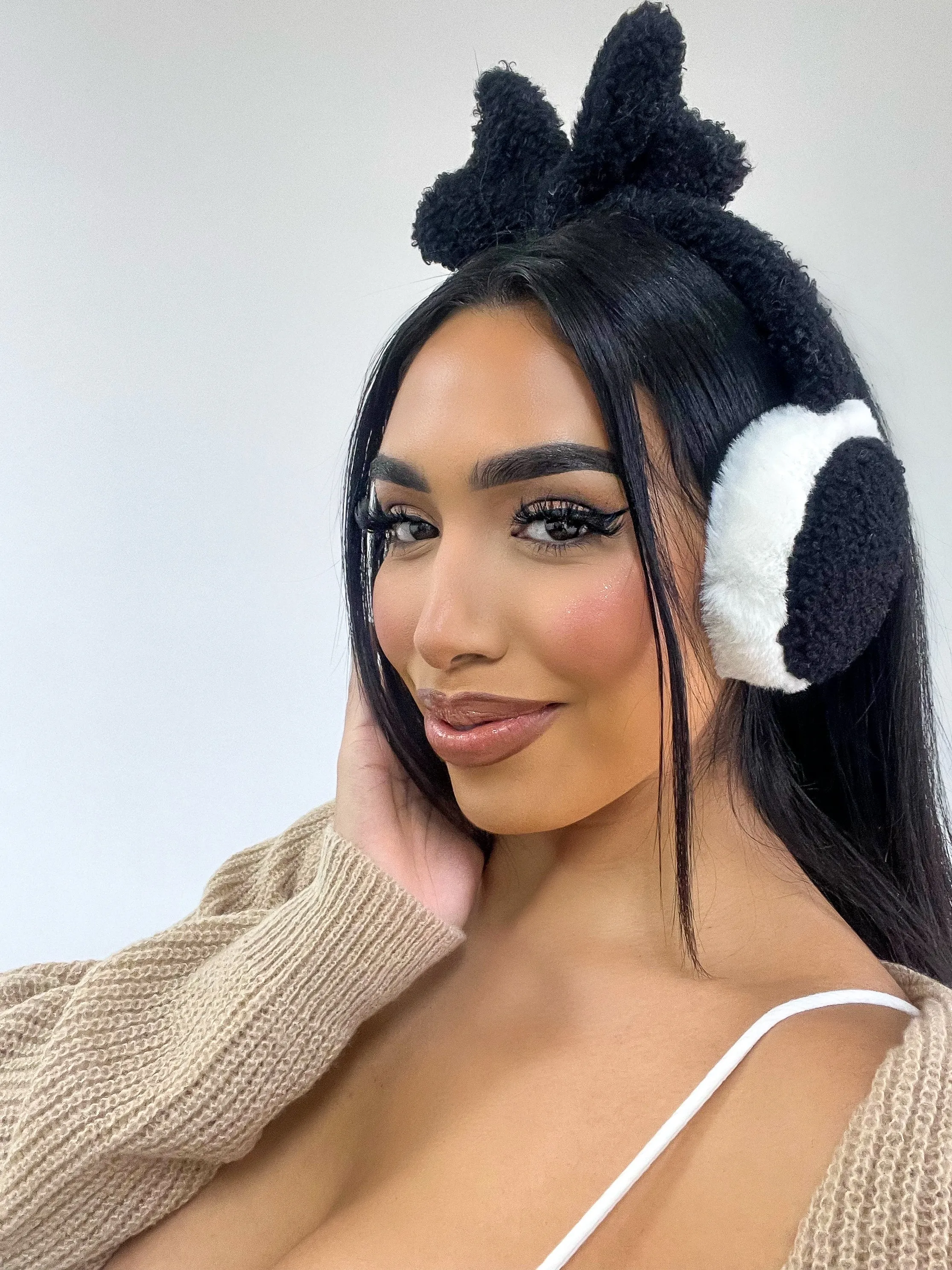 Vera Ear Muffs (Black)