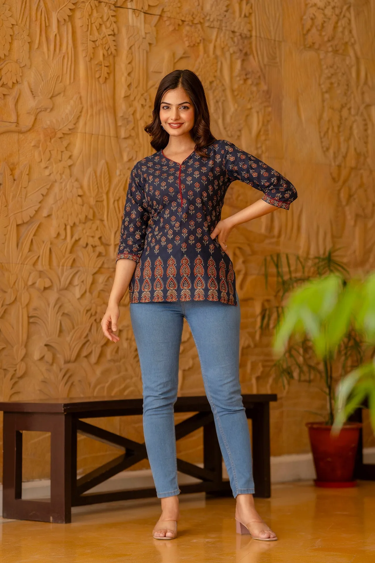 Women Blue Tunic With Three Quarter Sleeves