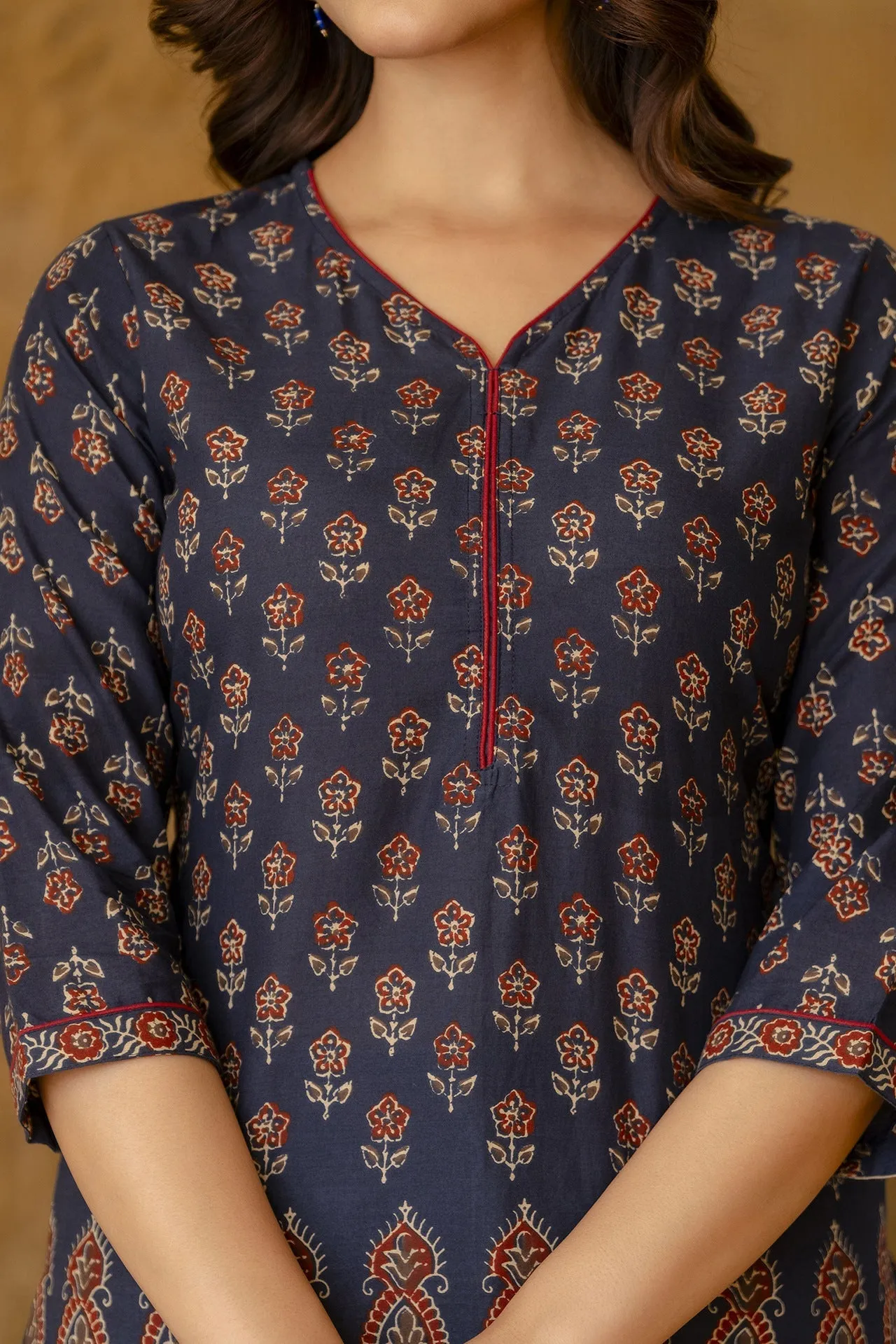 Women Blue Tunic With Three Quarter Sleeves