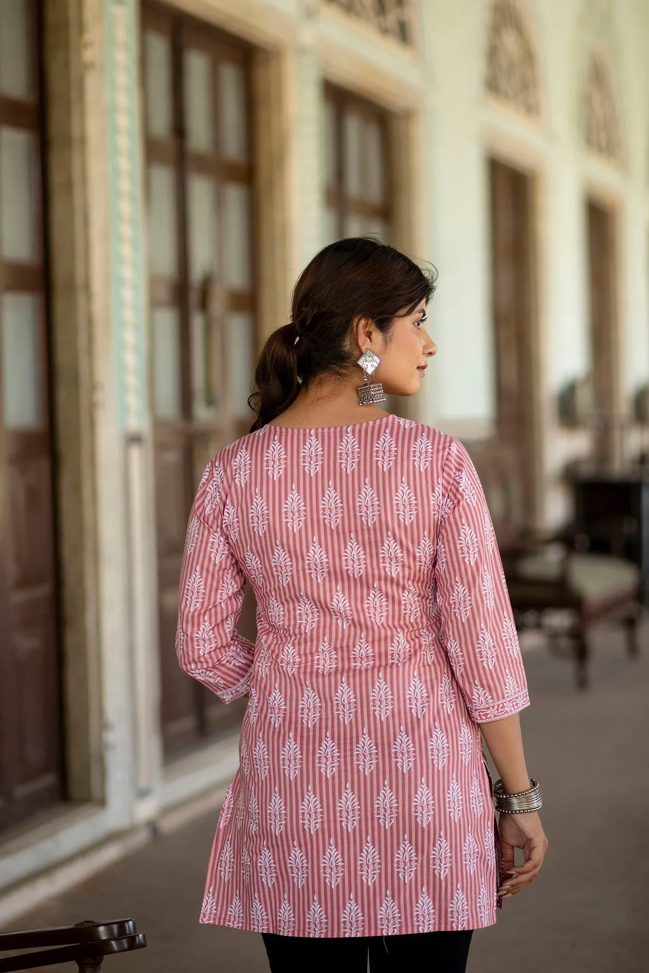 Women Pink Straight Tunic With Three Quarter Sleeves